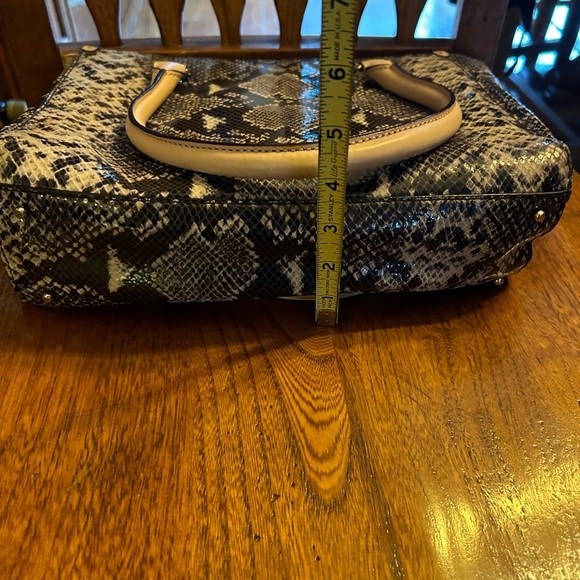 Kate Spade Snakeskin Print Shoulder Bag Purse NWOT - Picture 4 of 13
